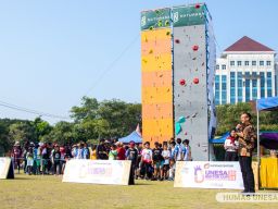 UNESA Rektor Cup 2024, Satria Abdul Jabbar Raih Juara 1 Kategori Lead U-13 Putra